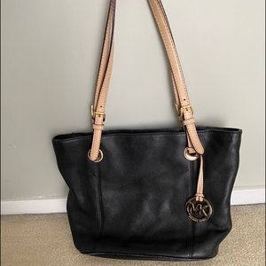 Michael Kors bucket bag